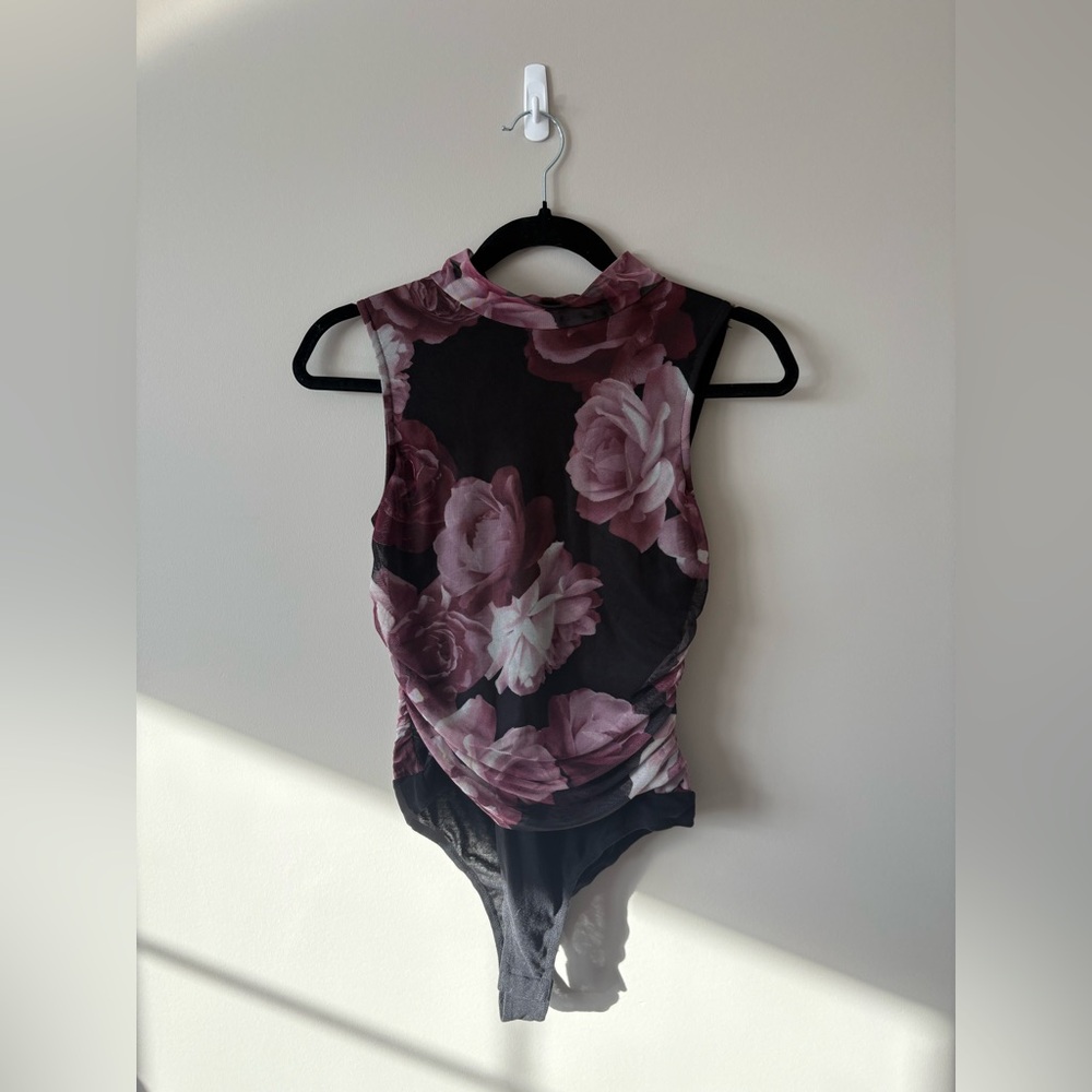 🌸3/$14🌸 Floral Sleeveless Bodysuit